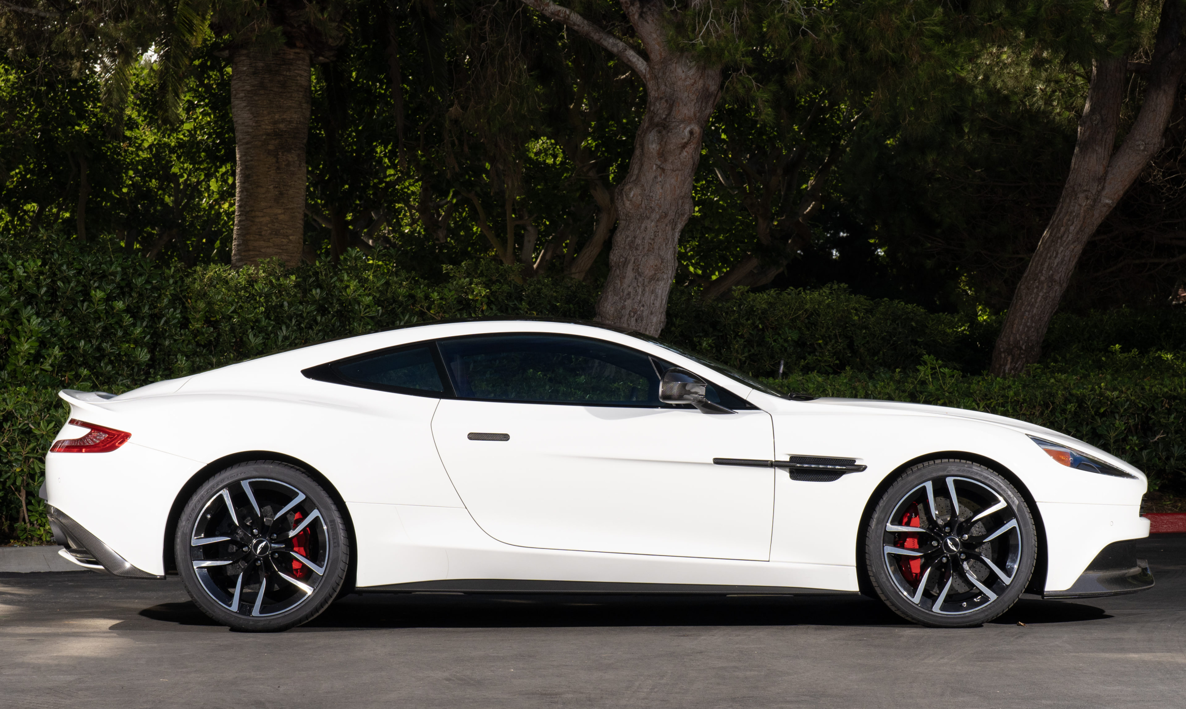 Used 2015 Aston Martin Vanquish Base with VIN SCFLMCFUXFGJ02212 for sale in Newport Coast, CA