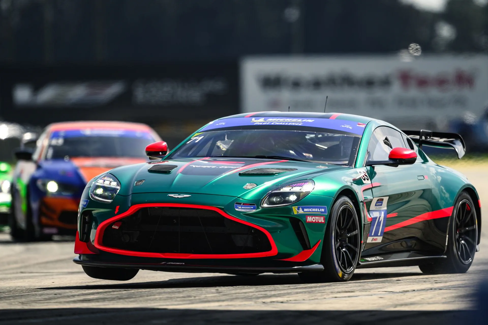 New Vantage Aston Martin GT4